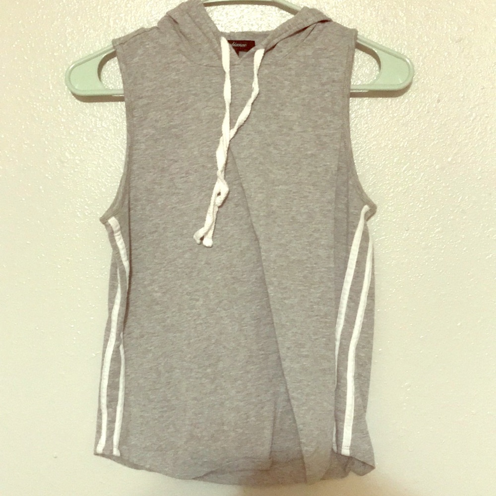 Sleeveless Activewear Shirt